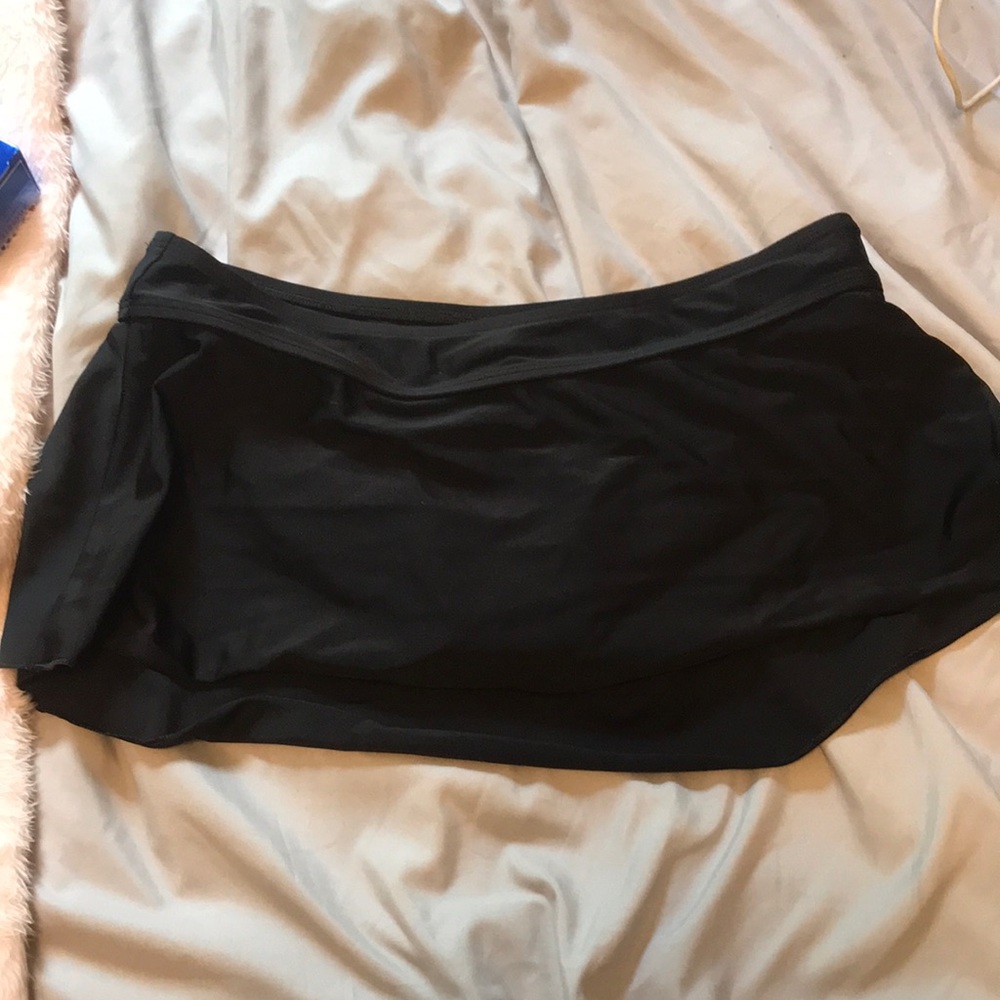 black tennis skirt